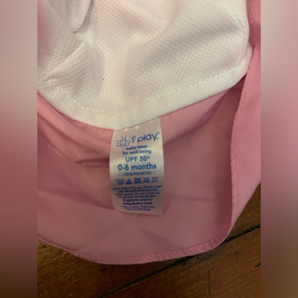 The i Play Breathable Flap Sun Protection Hat in Pink - 0-6 months - Picture 7 of 9